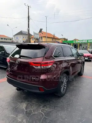 Toyota Highlander 2018 Brown