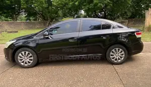 Toyota Avensis 2012 Black