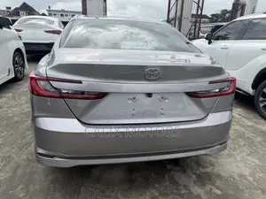 Toyota Camry 2024 Gray