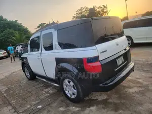 Honda Element LX Automatic 2005 White