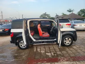Honda Element LX Automatic 2005 White