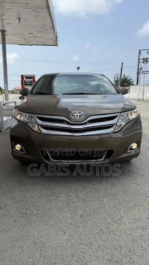 Toyota Venza V6 AWD 2012 Brown