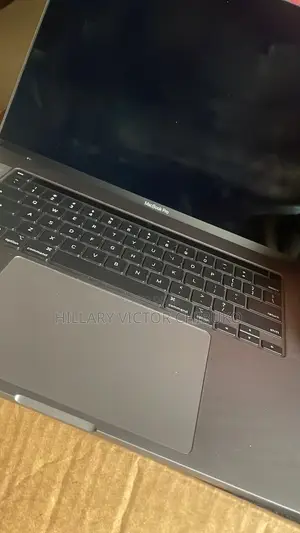 New Laptop Apple MacBook Pro 2019 16GB Intel Core i7 HDD 500GB