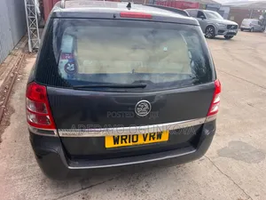 Car 2010 Black