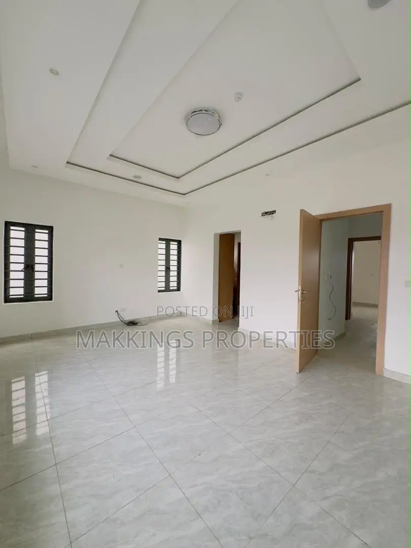 4bdrm Duplex in Bode Thomas for sale