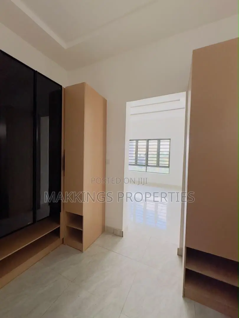 4bdrm Duplex in Bode Thomas for sale