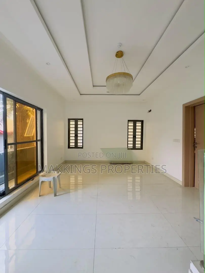4bdrm Duplex in Bode Thomas for sale