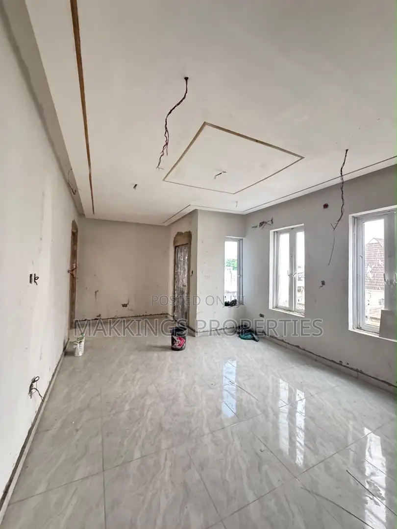 4bdrm Duplex in Bode Thomas for sale