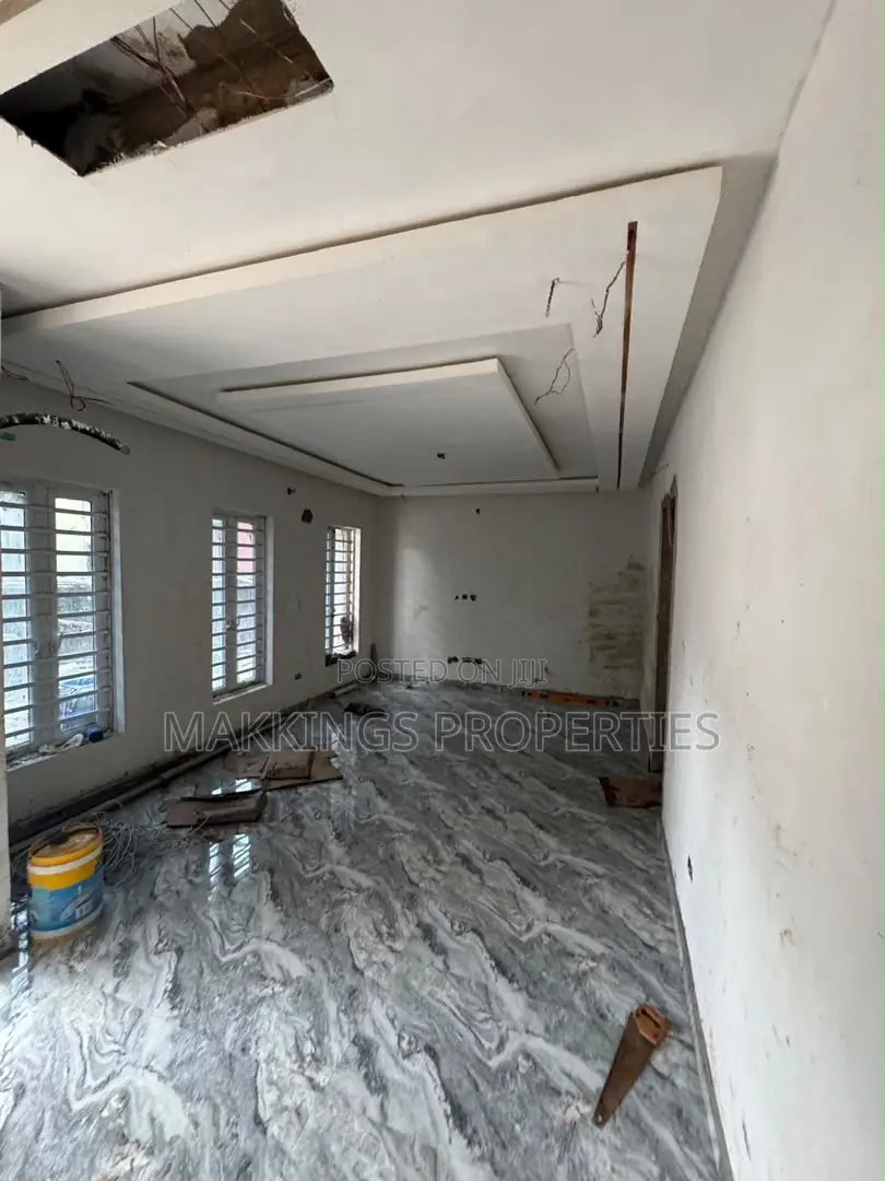 4bdrm Duplex in Bode Thomas for sale