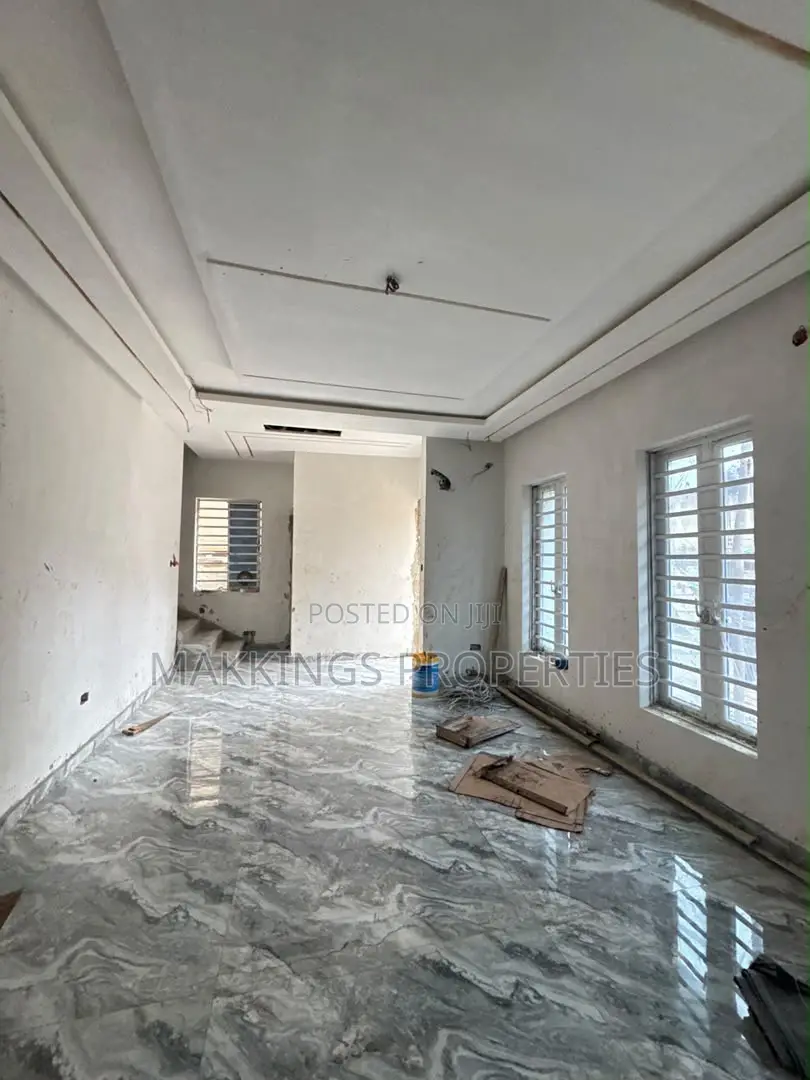 4bdrm Duplex in Bode Thomas for sale