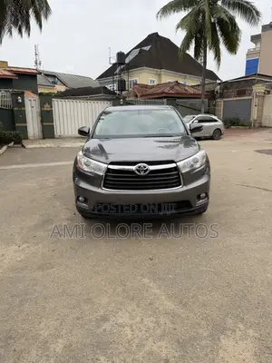 Toyota Highlander LE V6 4x2 (3.5L 6cyl 6A) 2016 Gray