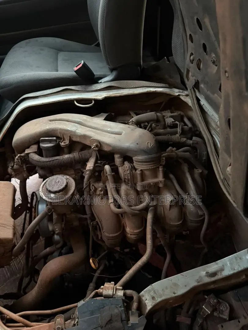 Toyota HiAce 2021 White