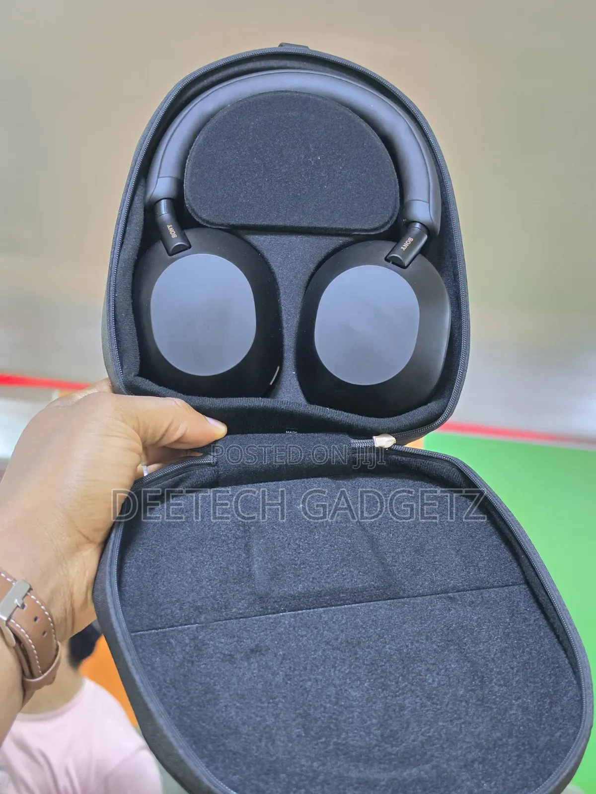 Sony XM5 Headset