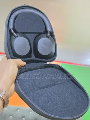 Sony XM5 Headset