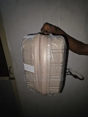 Mini Traveling Box