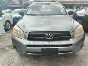 Toyota RAV4 2.4 2008 Green