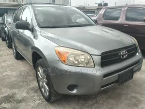 Toyota RAV4 2.4 2008 Green