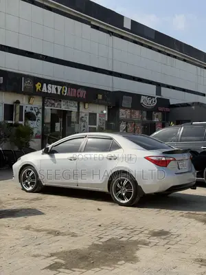 Toyota Corolla S Plus 4dr Sedan (1.8L 4cyl CVT) 2015 Silver