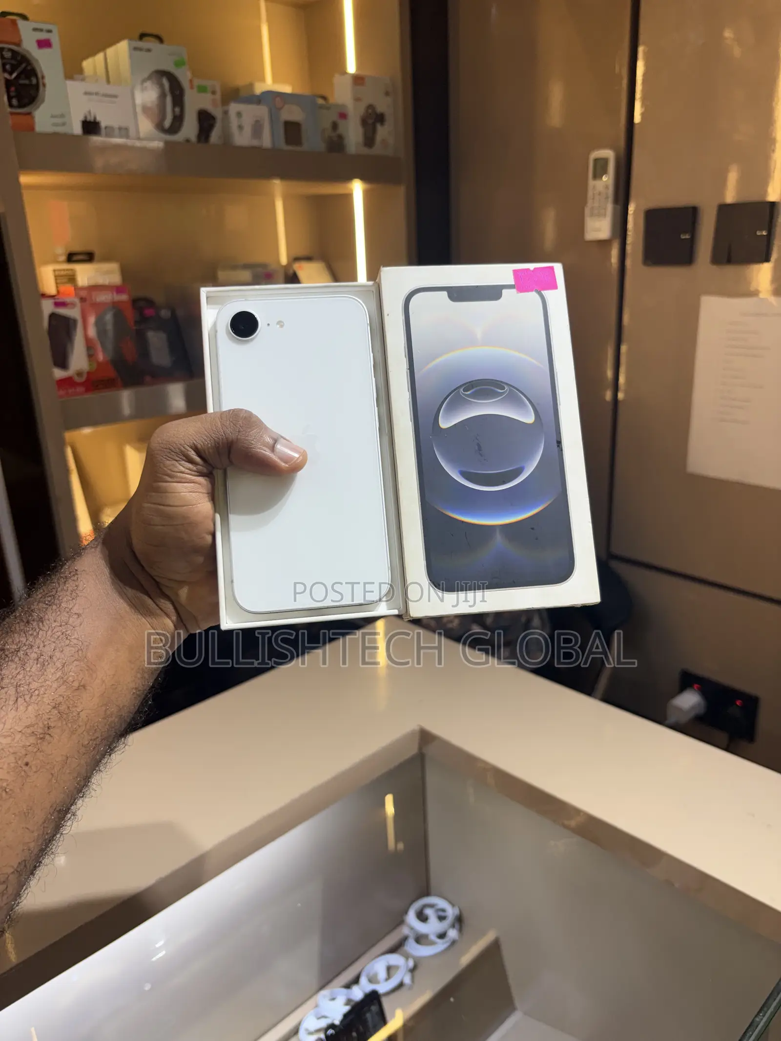 Apple iPhone 16e 128 GB White