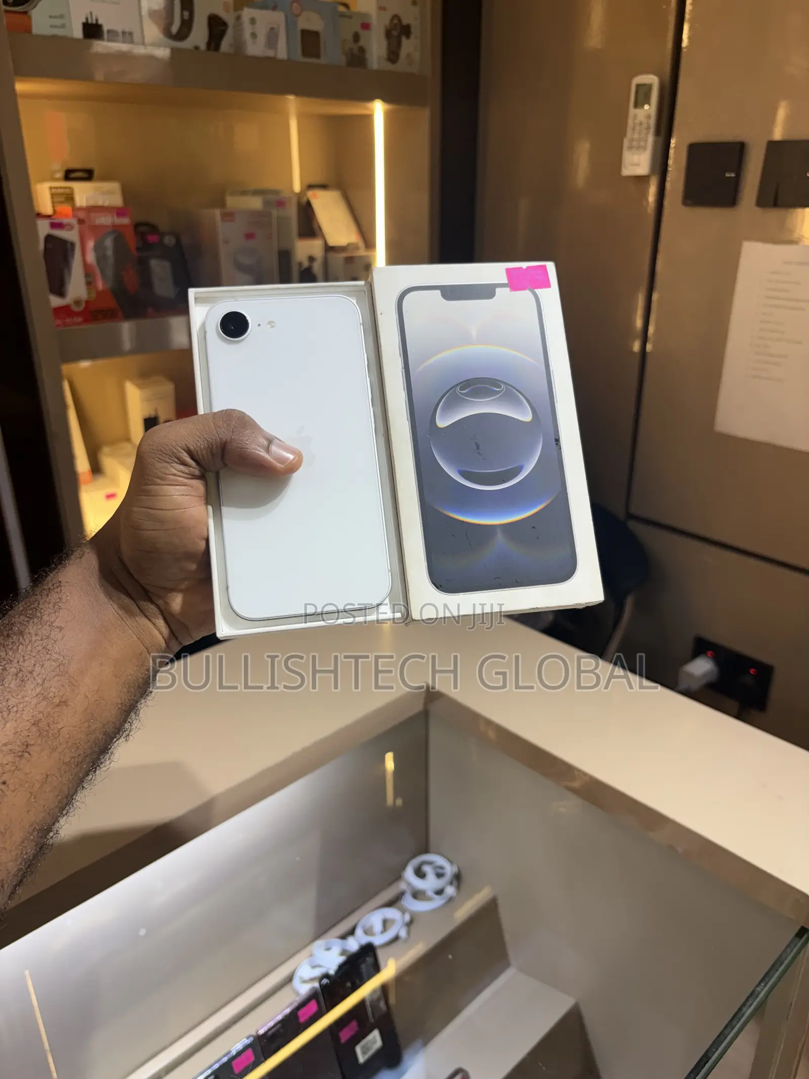 Apple iPhone 16e 128 GB White