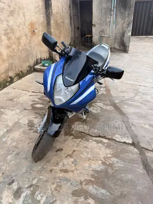 Suzuki GS 2015 Blue