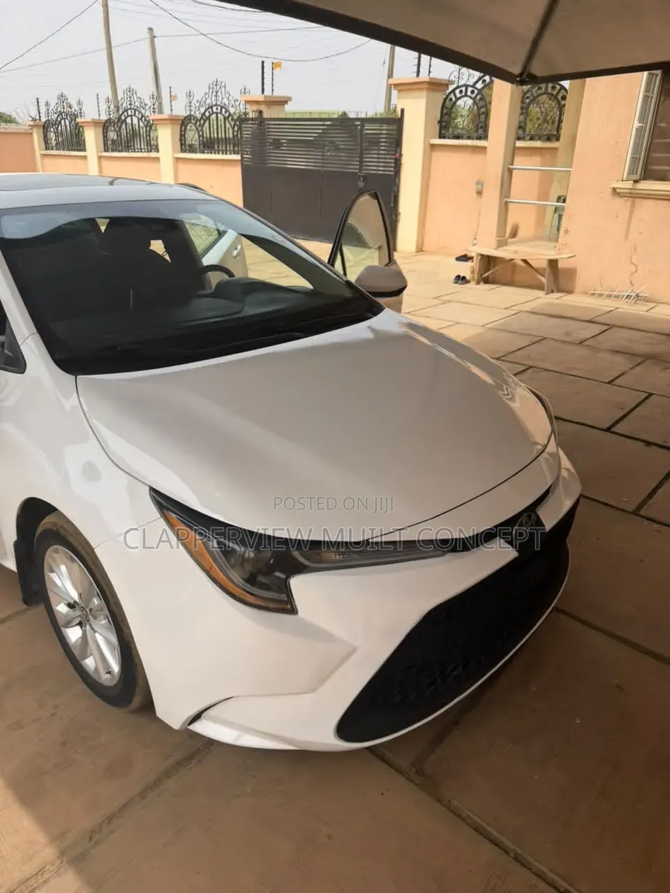 Toyota Corolla LE 2020 White