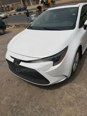 Toyota Corolla LE 2020 White