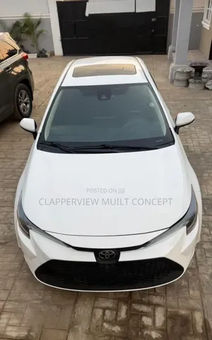 Toyota Corolla LE 2020 White