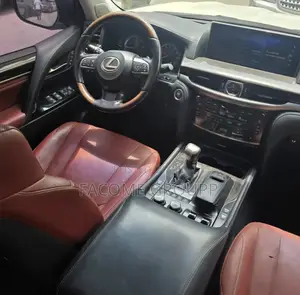 Lexus LX 570 AWD 2016 White