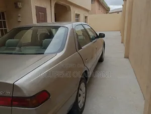 Toyota Camry Automatic 1999 Silver