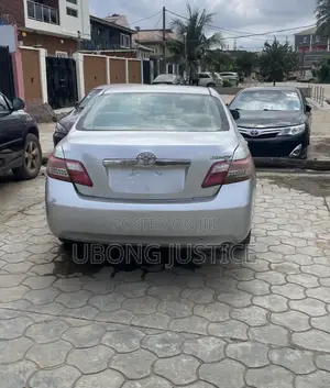 Toyota Camry 2005 Silver