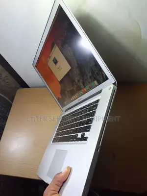 Laptop Apple MacBook Pro 2010 8GB Intel Core i7 HDD 750GB