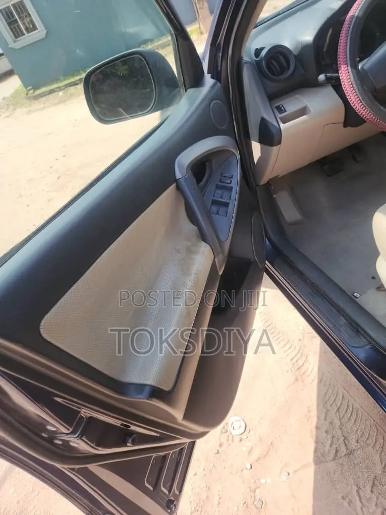 Toyota RAV4 2.4 2008 Blue