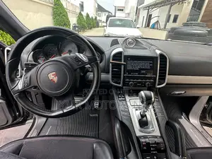 Porsche Cayenne GTS 2013 Black