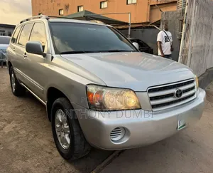 Toyota Highlander 2004 Silver