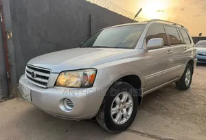 Toyota Highlander 2004 Silver