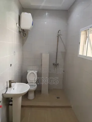 3bdrm Block of Flats in Nnpc Estate, Lokogoma for rent