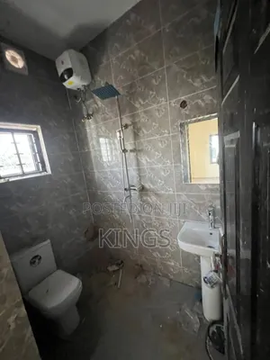 3bdrm Block of Flats in Nnpc Estate, Lokogoma for rent