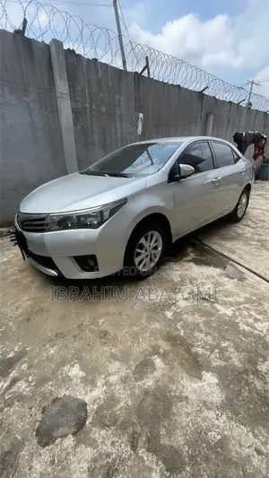 Toyota Corolla 2015 Silver