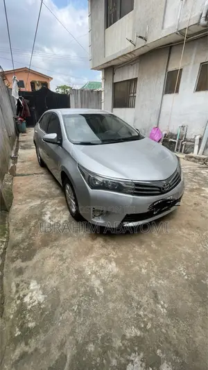 Toyota Corolla 2015 Silver