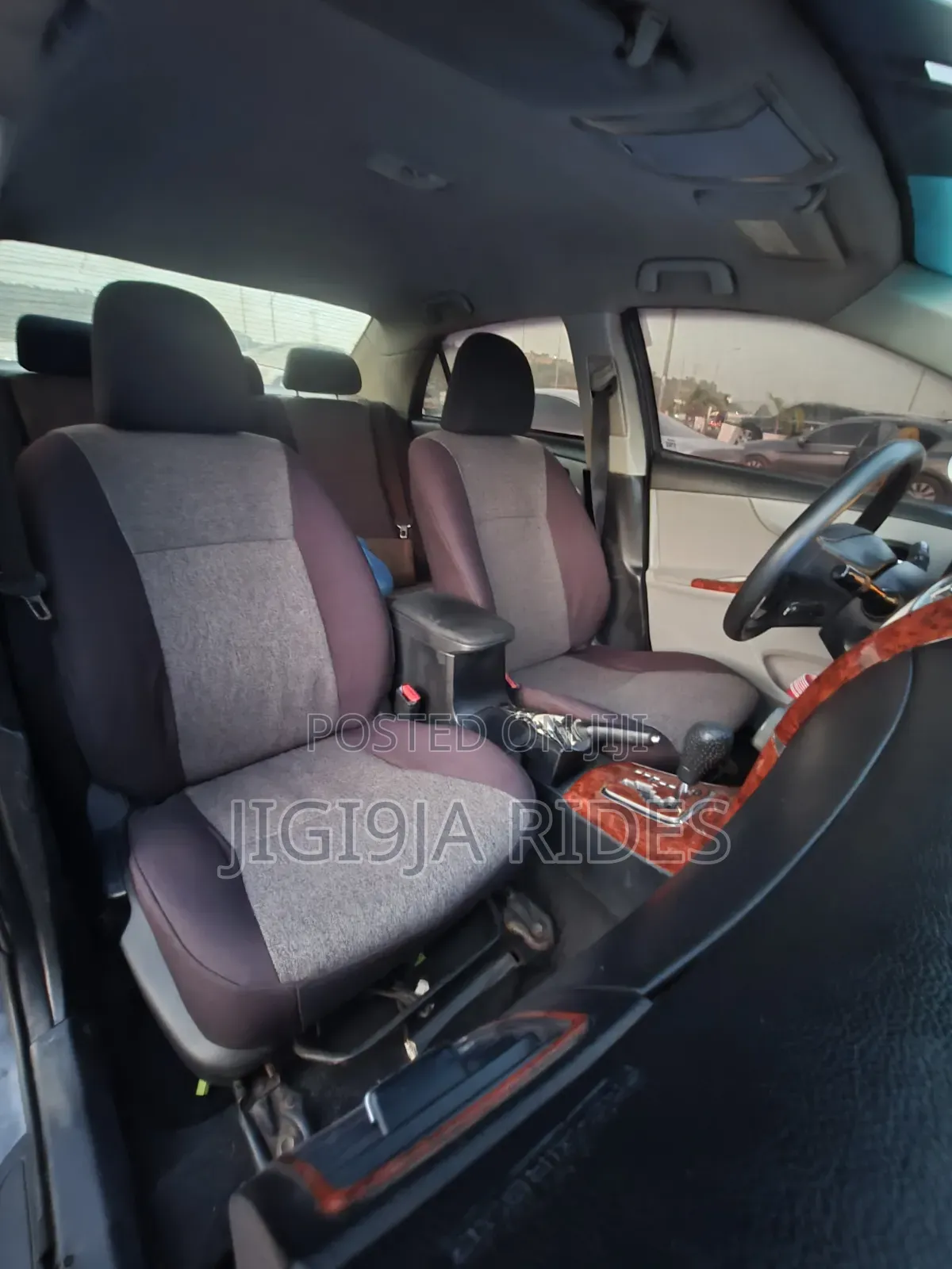 Toyota Corolla 2010 Gray