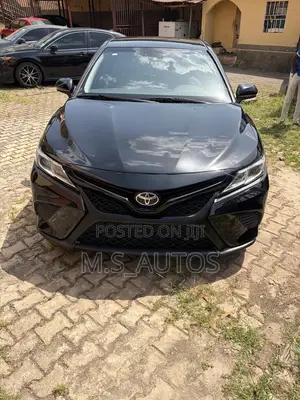 Toyota Camry SE (2.5L 4cyl 8A) 2019 Black