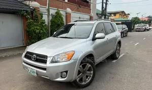 Toyota RAV4 2010 Silver