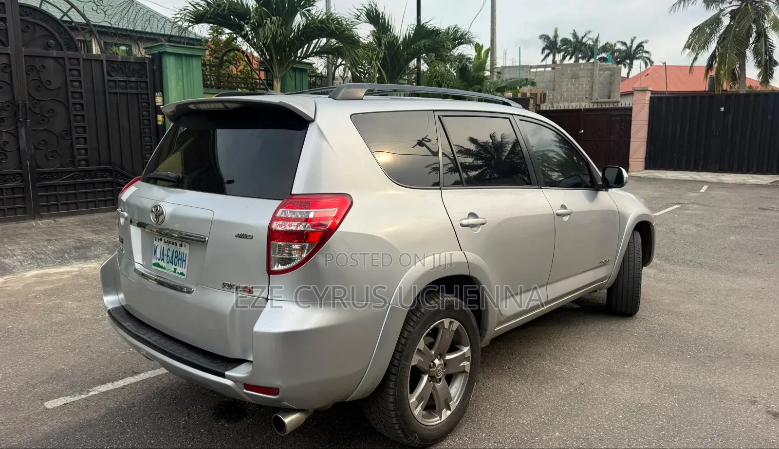 Toyota RAV4 2010 Silver