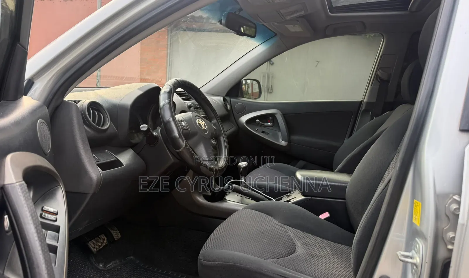 Toyota RAV4 2010 Silver