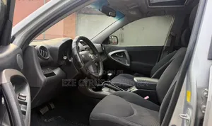Toyota RAV4 2010 Silver