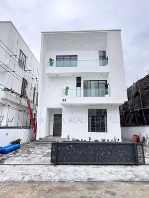 5bdrm Duplex in Lekki for sale