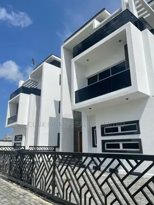 5bdrm Duplex in Lekki for sale