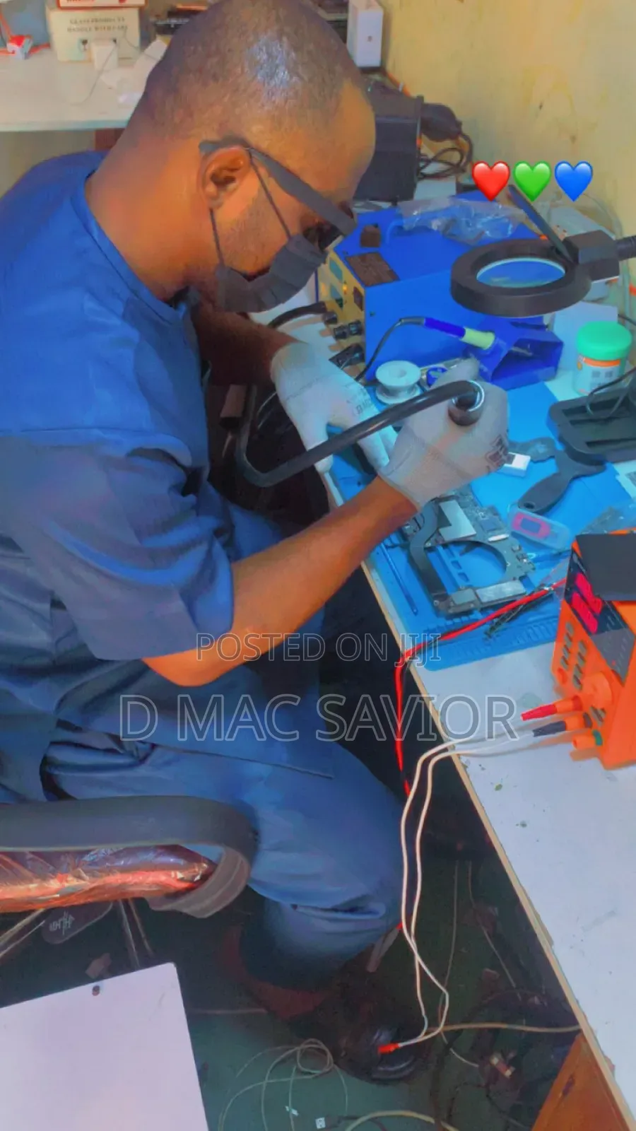 MacBook Technician