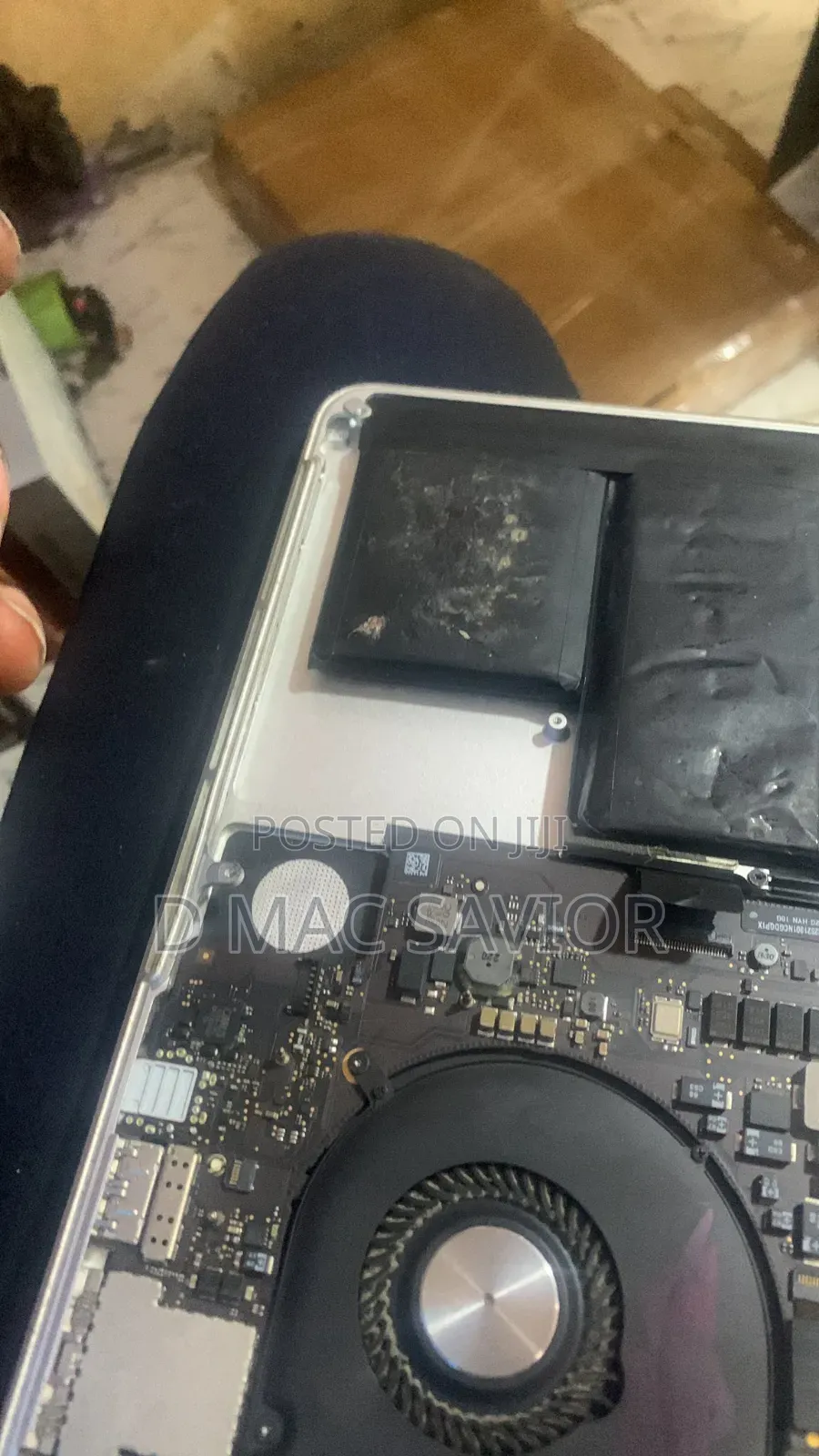 MacBook Technician